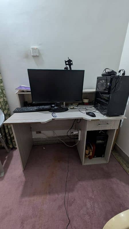 custom made computer table 0