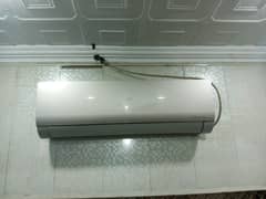 Haier 1 Ton Dc inverter AC