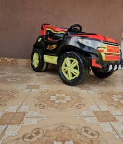 Kids Car/Jeep with wireless remote controll Horn Lights beautiful look