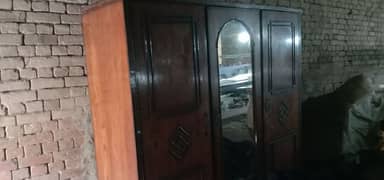 3 doors wardrobe