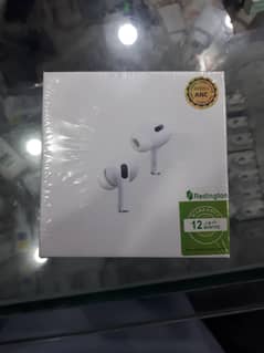 Bilkul new earbuds bina charge kiye 9hours useable hay by Saham Store