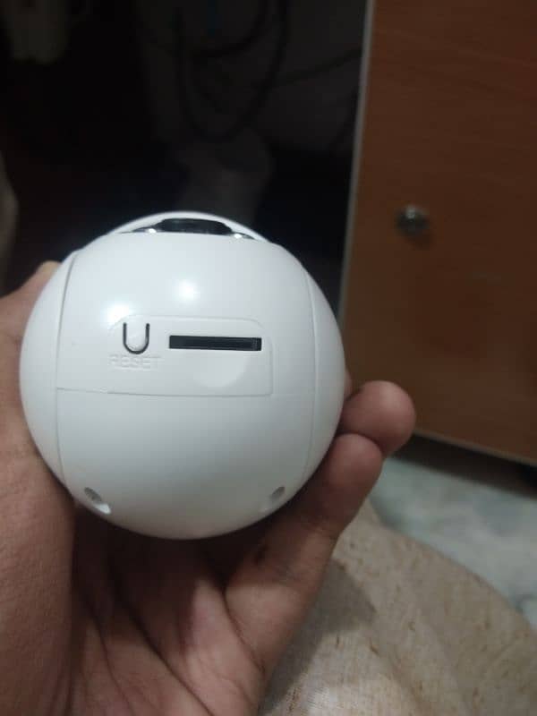 single lens camera 1