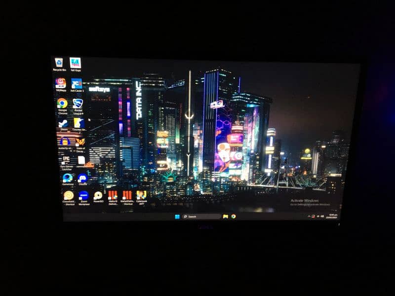 Gaming PC with monitor 1