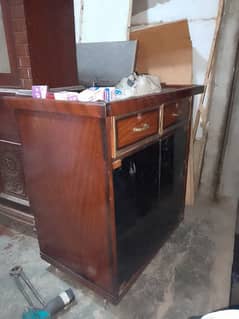 T. v trali