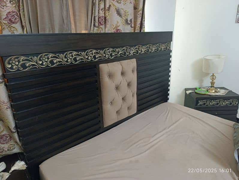 Bed with side tables and Dressing table with mirror. 8