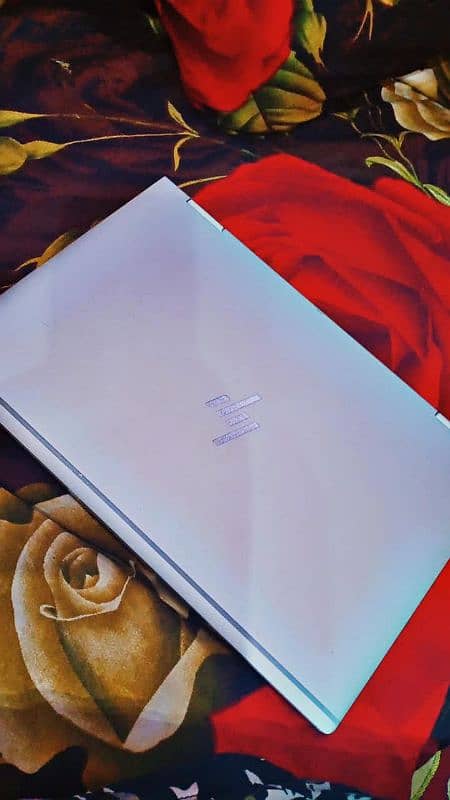 Hp elite book core i7 generation 8th in 10/10 condition with charger 8