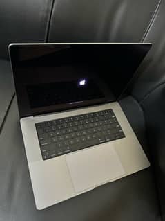 MacBook Pro 16” M1 Max 32GB 1TB 10/10