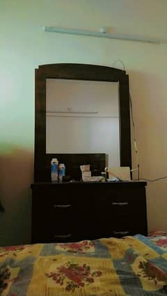 Dressing table and 2 side tables