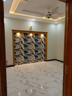 ROOM FOR RENT IN G-13 ISB. ONLY FOR FEMALE JOB HOLDER AND STUDENTS . BILLS INCLUDE