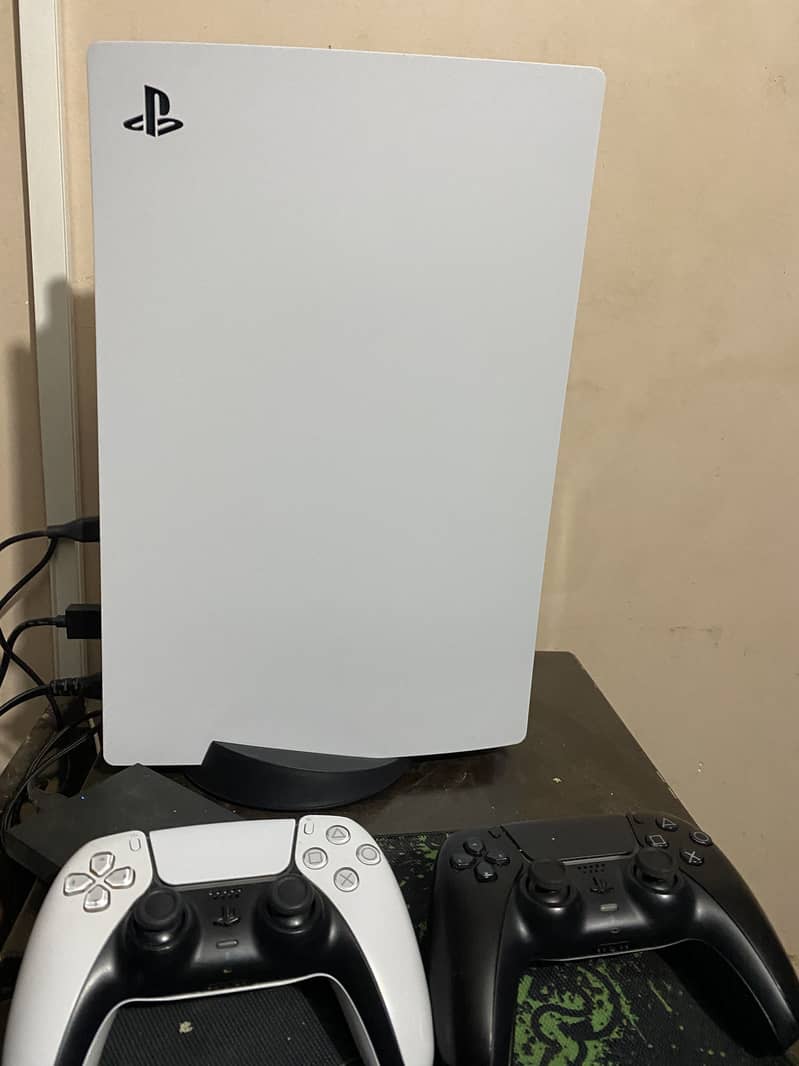 PlayStation 5 with 2 controllers Exchange Possible with Xbox Series X 6