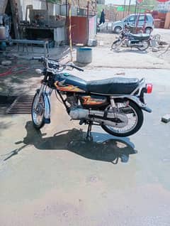 I'm offering a Good Home based use bike slightly use