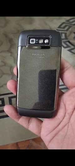 nokia e 71  good condition . pta aprove