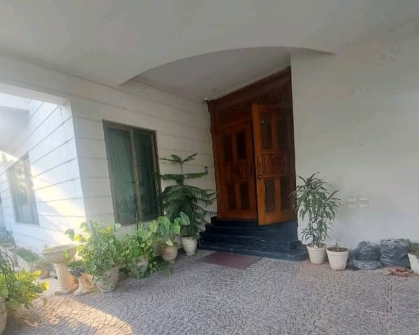 Change Your Address To F-7, F-7 For A Reasonable Price Of Rs. 1300000 0