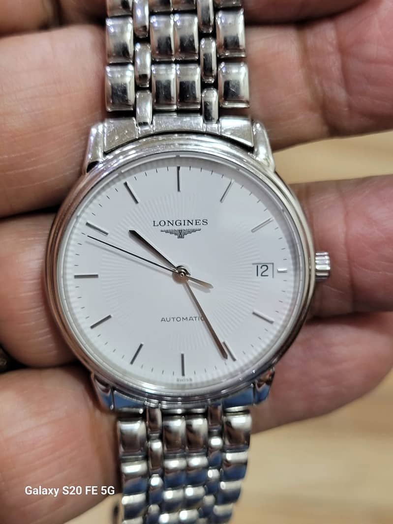 ANTQ WORLD PRECIUES WATCHE FR VIPS OMGA. RADO DI. STR(105K)EACH  ON. R 17