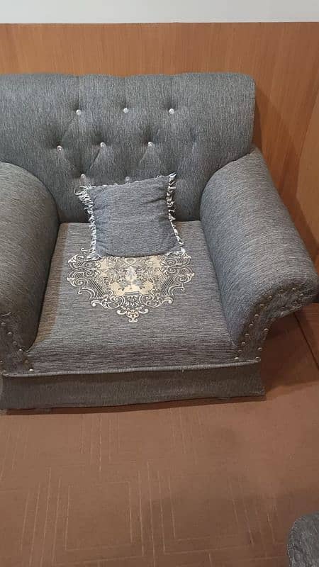 neat and clean Sofa set 5 seater(2sets) 1