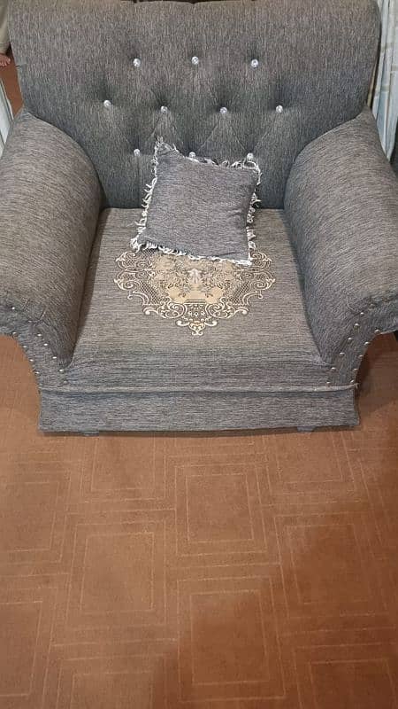 neat and clean Sofa set 5 seater(2sets) 2