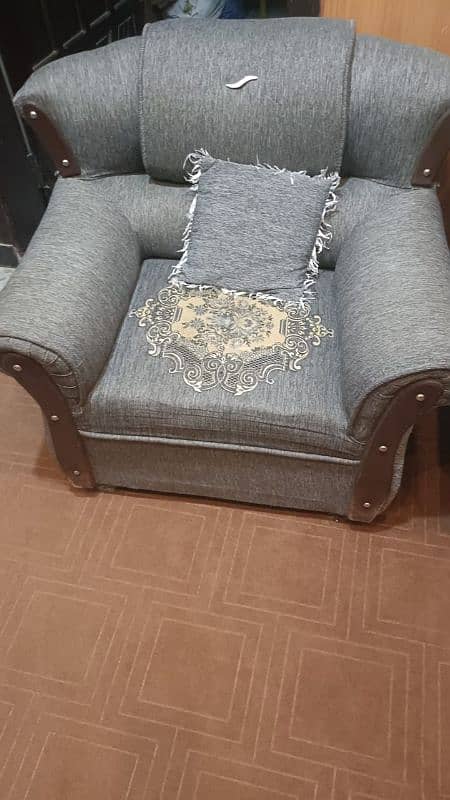 neat and clean Sofa set 5 seater(2sets) 5