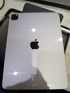 iPad Pro 11" 4th Gen 256GB + Apple Pencil 2 | Scratchless | Like New |
