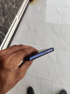 docomo F. 52A . . carwa sad