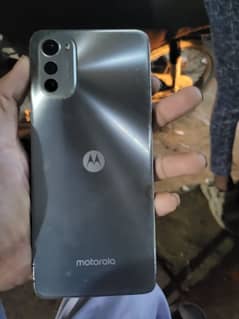 MOTO E32