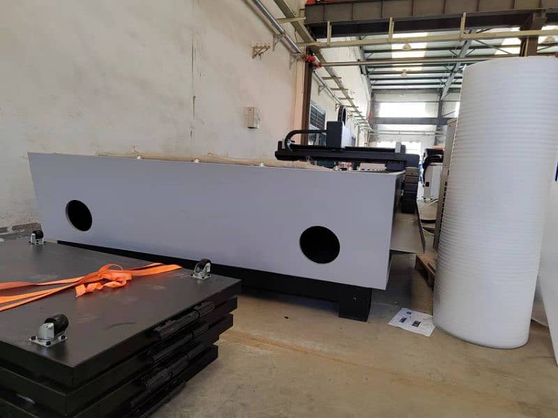 Cnc laser cutting machine - Cnc air compressor - Imported Cnc 8