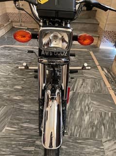 Honda 125 Black Brand New
