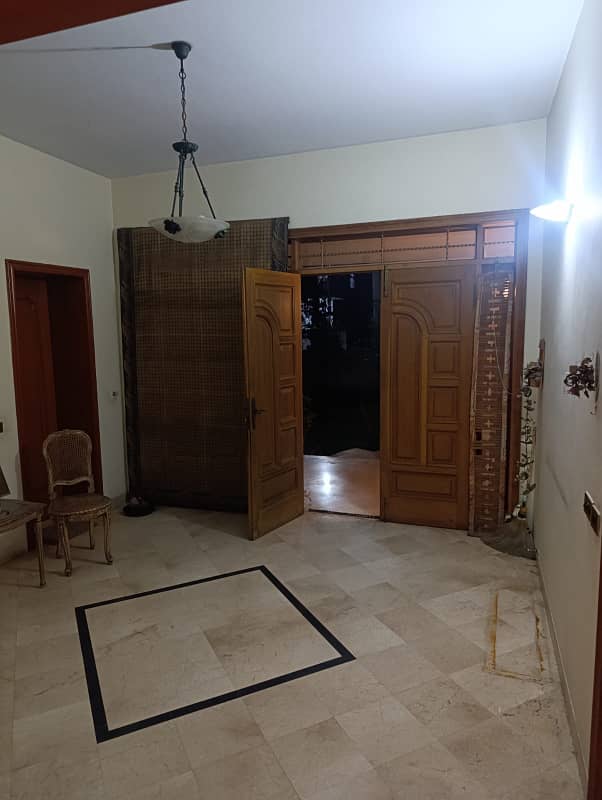 2 kanal PLOT PRICE BANGLOW IN MAIN CANTT 11