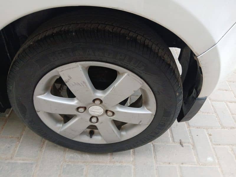 Suzuki Swift 2015 dlx automatic fully Genuine scratchless condition 12