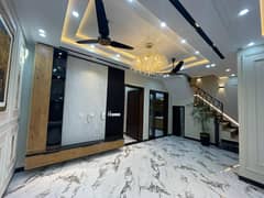 10 MARLA OWNER BUILD BRAND NEW LUXURY HOUSE FOR SALE IN BAHRIA TOWN LAHORE
