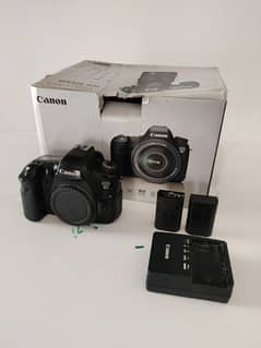 Canon 6D body with 2 original batteries, original charger+box lahore