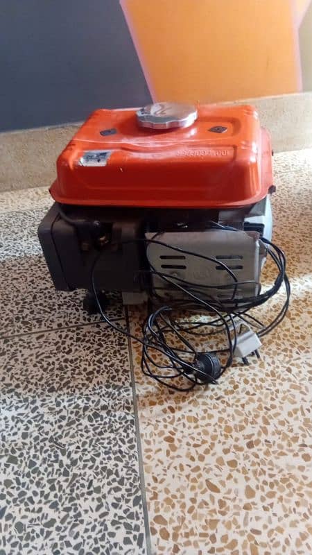 Sunshine 2 stroke Generator slidely used new 10/10 Condition 1