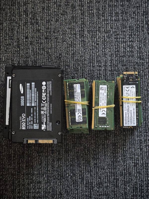 Laptop Sata 2.5", NVME , M. 2 SSD DDR3,DDR4 Ram 8GB,16GB,32GB Available 0