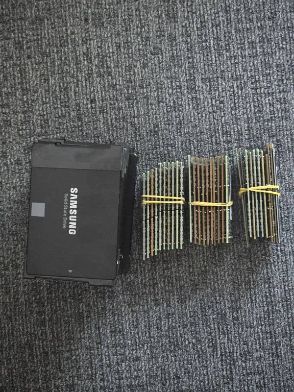 Laptop Sata 2.5", NVME , M. 2 SSD DDR3,DDR4 Ram 8GB,16GB,32GB Available 1
