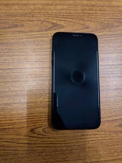 iphone xs 256 gb icloud locked hy 10/9 condition back break hy