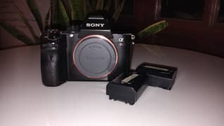 Sony A7R III (Shutter Count: 290k) – With 2 Batteries & Charger | Gre