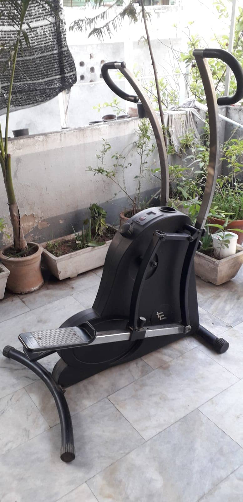Dynamic + Elliptical + Tracking  Exercise Machine For Sale . 6