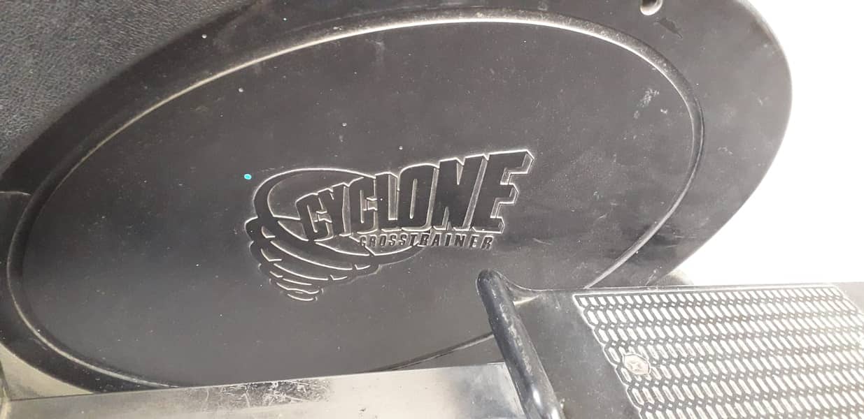 Dynamic + Elliptical + Tracking  Exercise Machine For Sale . 7