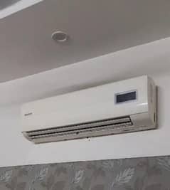 split AC orient 1.5 ton fully working condition