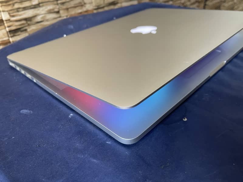 macOS Big sur, version 11.7. 10 , 16 GB ram, 500 GB SSD, never repaird 4