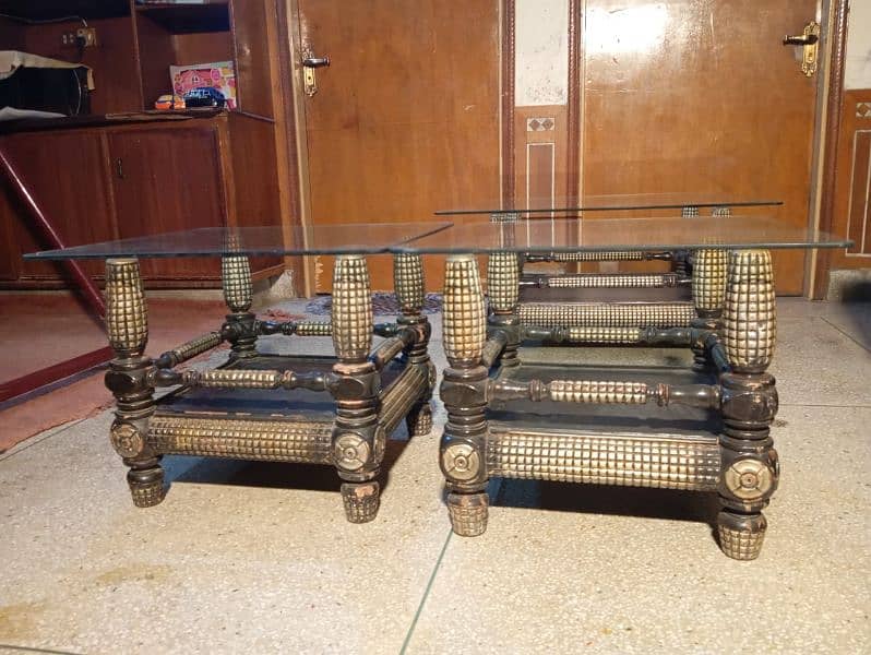 centre tables with good condition 0