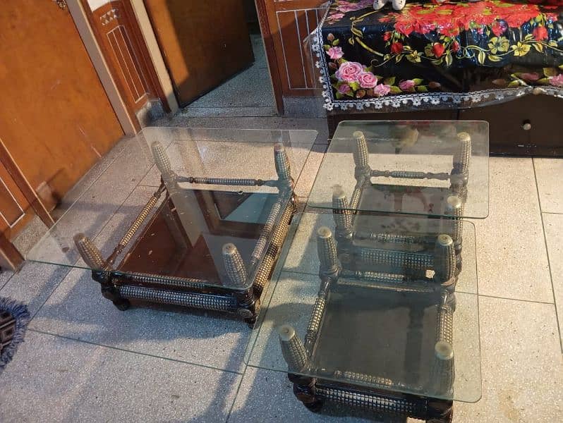 centre tables with good condition 1