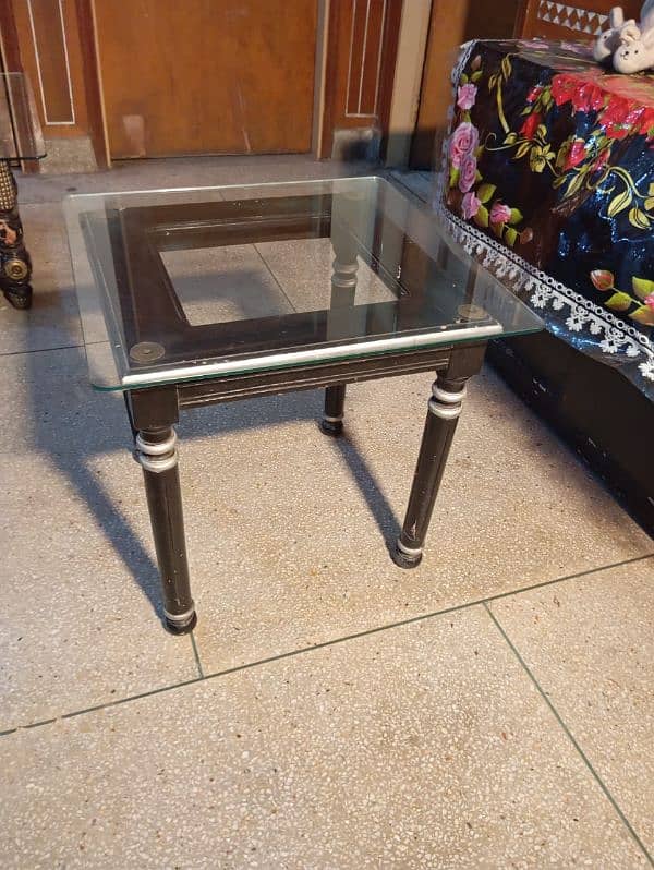 centre tables with good condition 3
