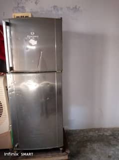 2nd hand Dawlance refrigerator for Sale