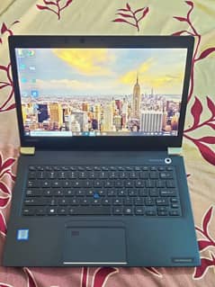 Toshiba Core i5 8thGEN 8GB-RAM 256GB-NVME 13.3'' Touchscreen 1080p LED