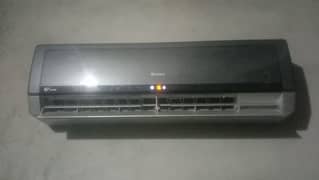 1 ton and 1.5 ton Gree inverter
