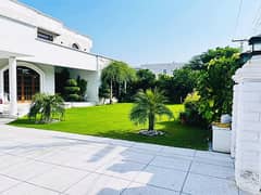 2 Kanal Slightly Used Lavish Bungalow For Sale With Beautiful Lush Green Lawn