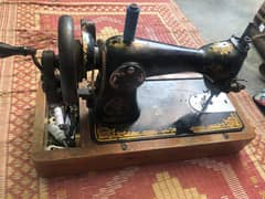 Salika sewing machine 10/9 condition urgent sal