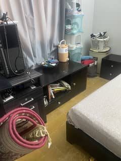 Black bedroom set
