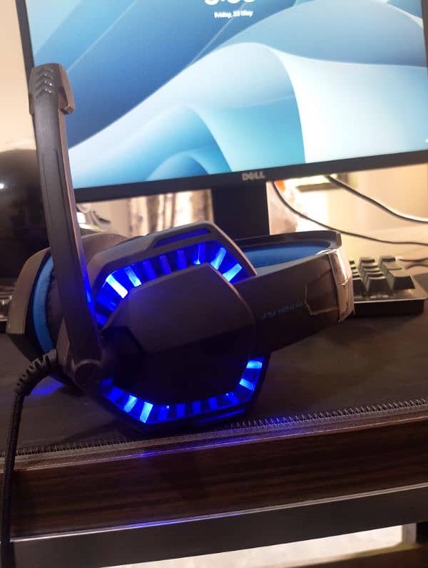 Python Fly Gaming headphone with base audio 0