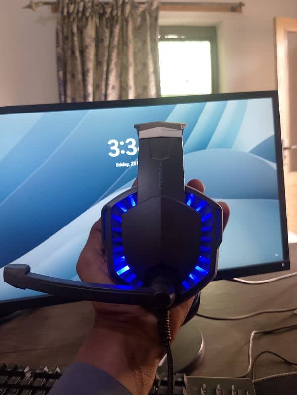 Python Fly Gaming headphone with base audio 1